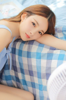 老人电梯上演活人二进宫